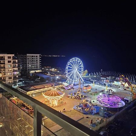 Mamaia Nord Vip Aparthotel Năvodari Extérieur photo