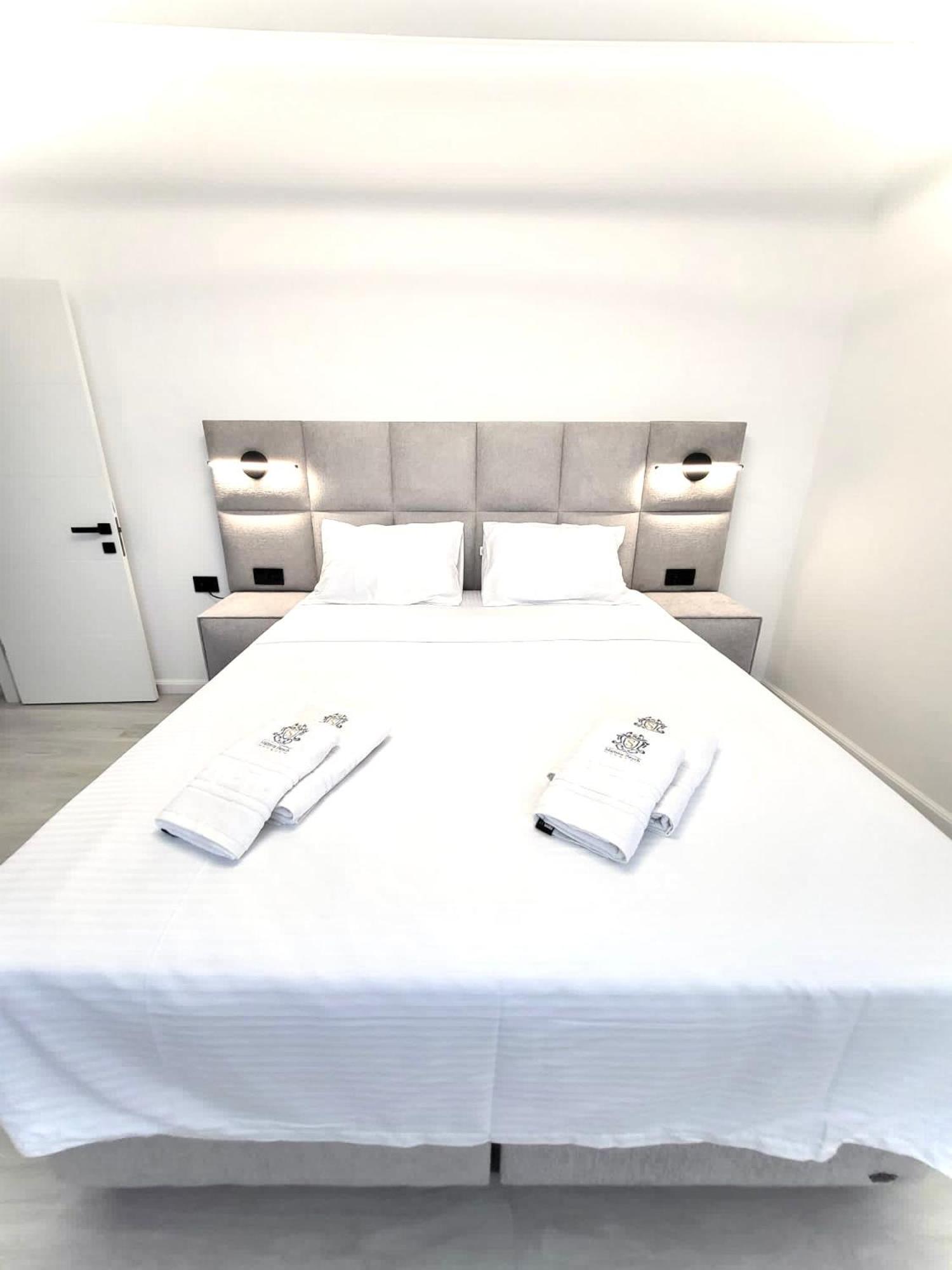 Mamaia Nord Vip Aparthotel Năvodari Extérieur photo