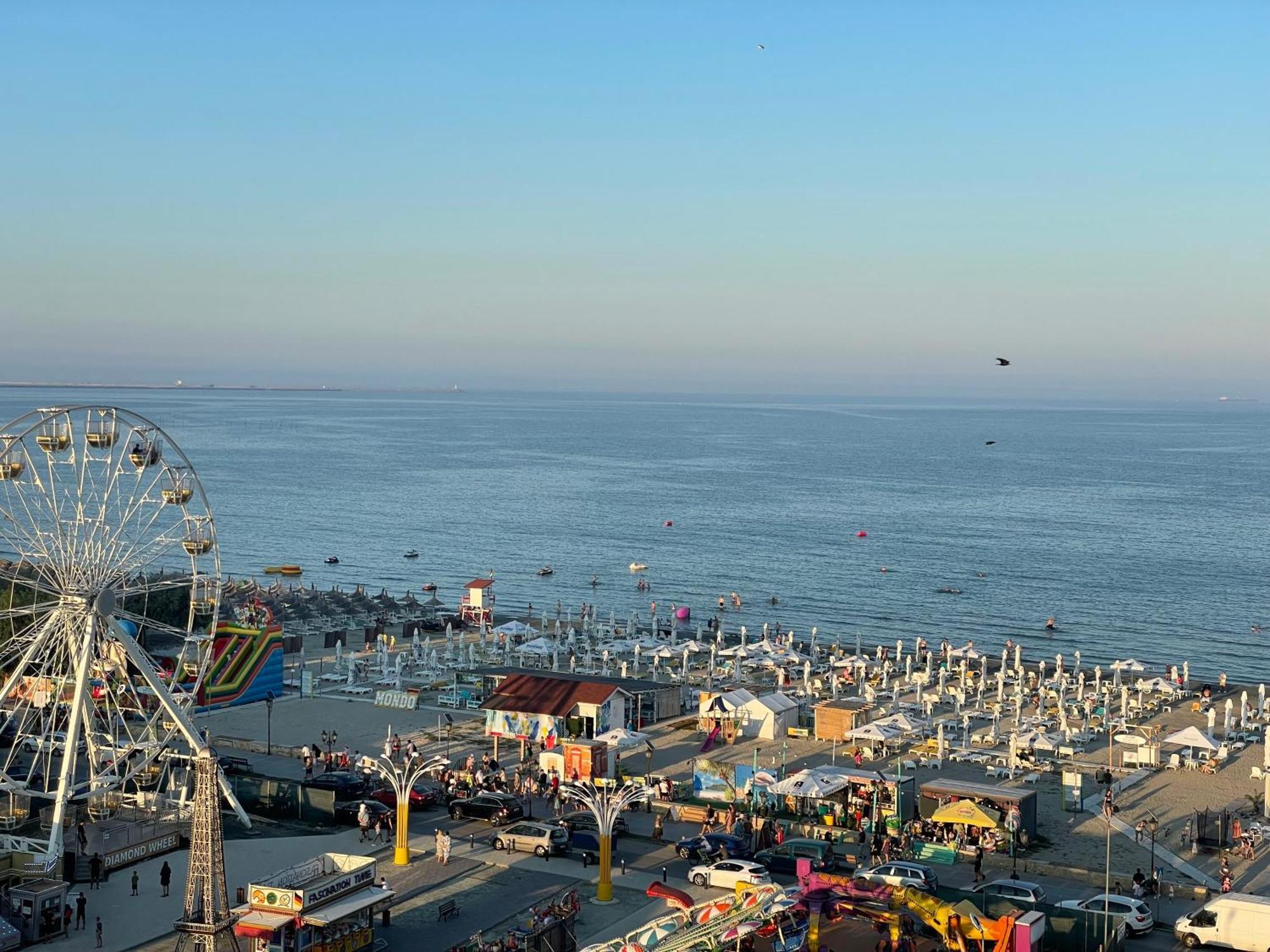 Mamaia Nord Vip Aparthotel Năvodari Extérieur photo